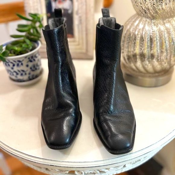 Vintage Talbots Black Leather Ankle Boots - Size 6W - Picture 2 of 9